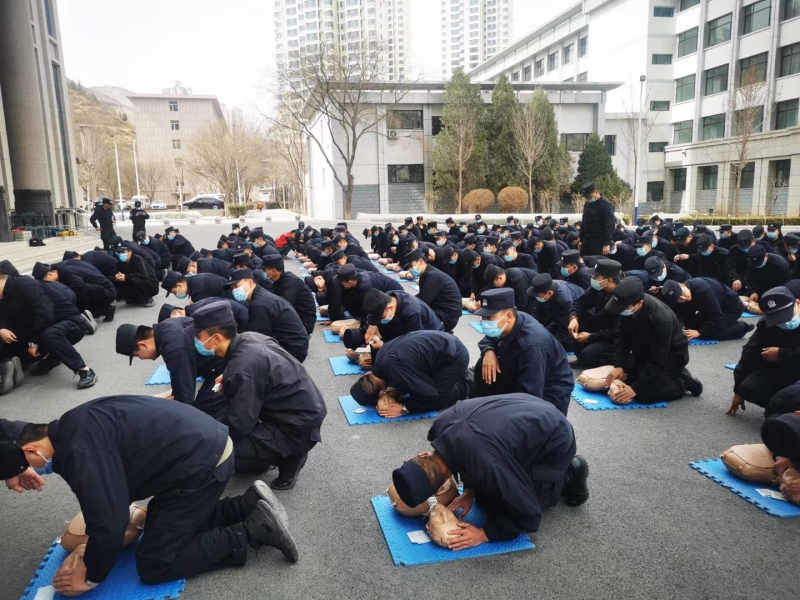 【“三抓三促”行動進行時】之八甘肅省緊急醫(yī)療救援中心赴甘肅省警察職業(yè)學(xué)院開展意外傷害急救科普“六進”系列活動