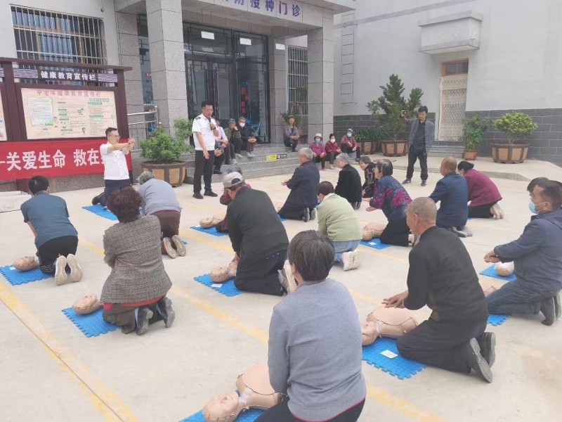 【“三抓三促”行動(dòng)進(jìn)行時(shí)】之二十四甘肅省緊急醫(yī)療救援中心赴甘谷縣新興鎮(zhèn)開(kāi)展意外傷害、常見(jiàn)急癥、自然災(zāi)害急救知識(shí)與技能培訓(xùn)