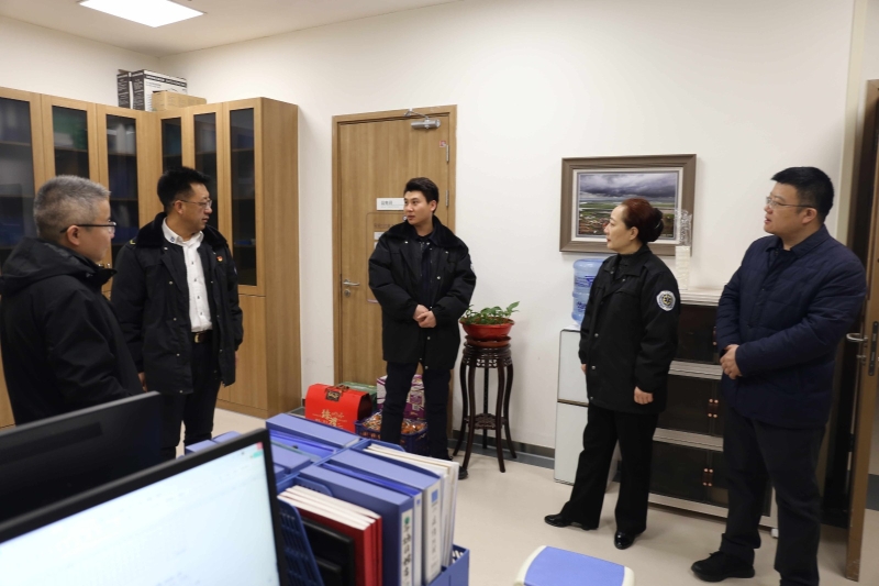 省緊急醫(yī)療救援中心開展春節(jié)前夕慰問職工活動