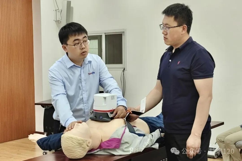 省緊急醫(yī)療救援中心開展車載設(shè)備專項(xiàng)培訓(xùn) 夯實(shí)院前急救能力基石 省緊急醫(yī)療救援中心開展車載設(shè)備專項(xiàng)培訓(xùn) 夯實(shí)院前急救能力基石